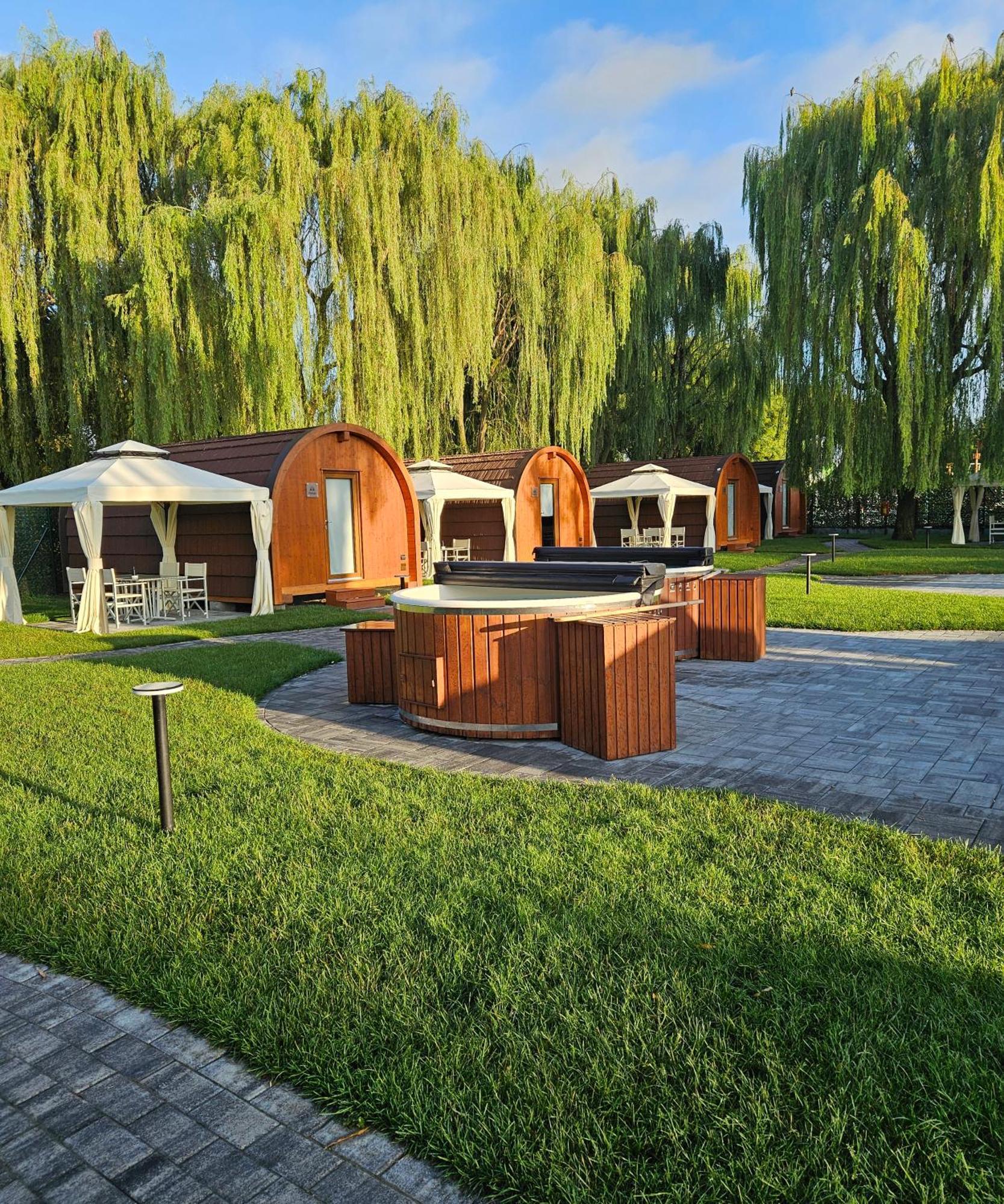 Vicolungo Glamour Lodge & Spa - Free Spa Hot Tub E Sauna Luaran gambar