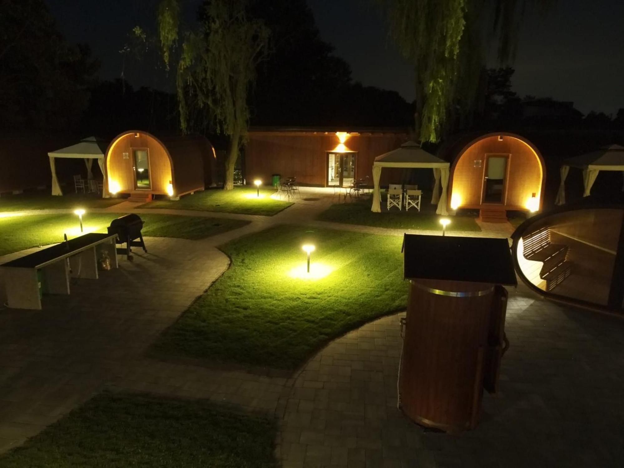Vicolungo Glamour Lodge & Spa - Free Spa Hot Tub E Sauna Luaran gambar