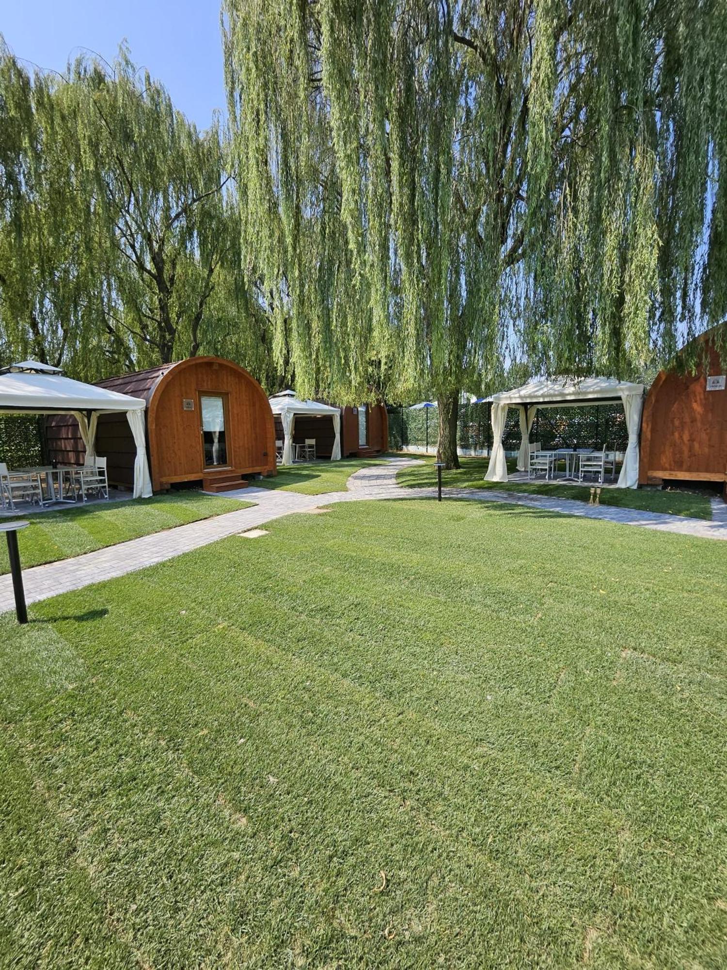 Vicolungo Glamour Lodge & Spa - Free Spa Hot Tub E Sauna Luaran gambar