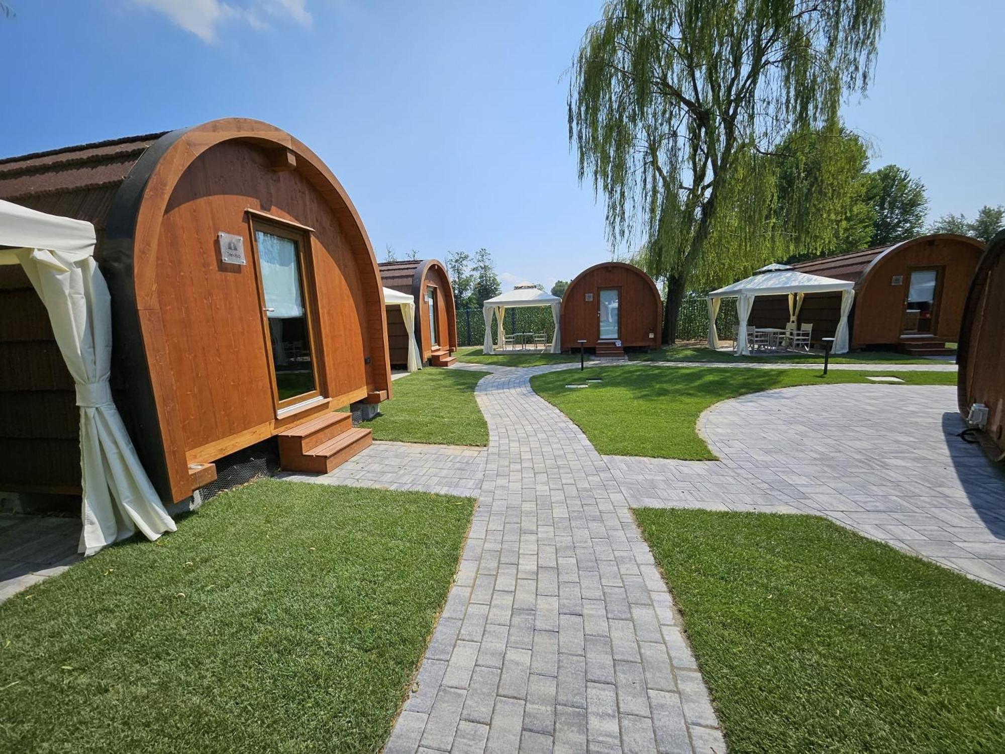 Vicolungo Glamour Lodge & Spa - Free Spa Hot Tub E Sauna Luaran gambar