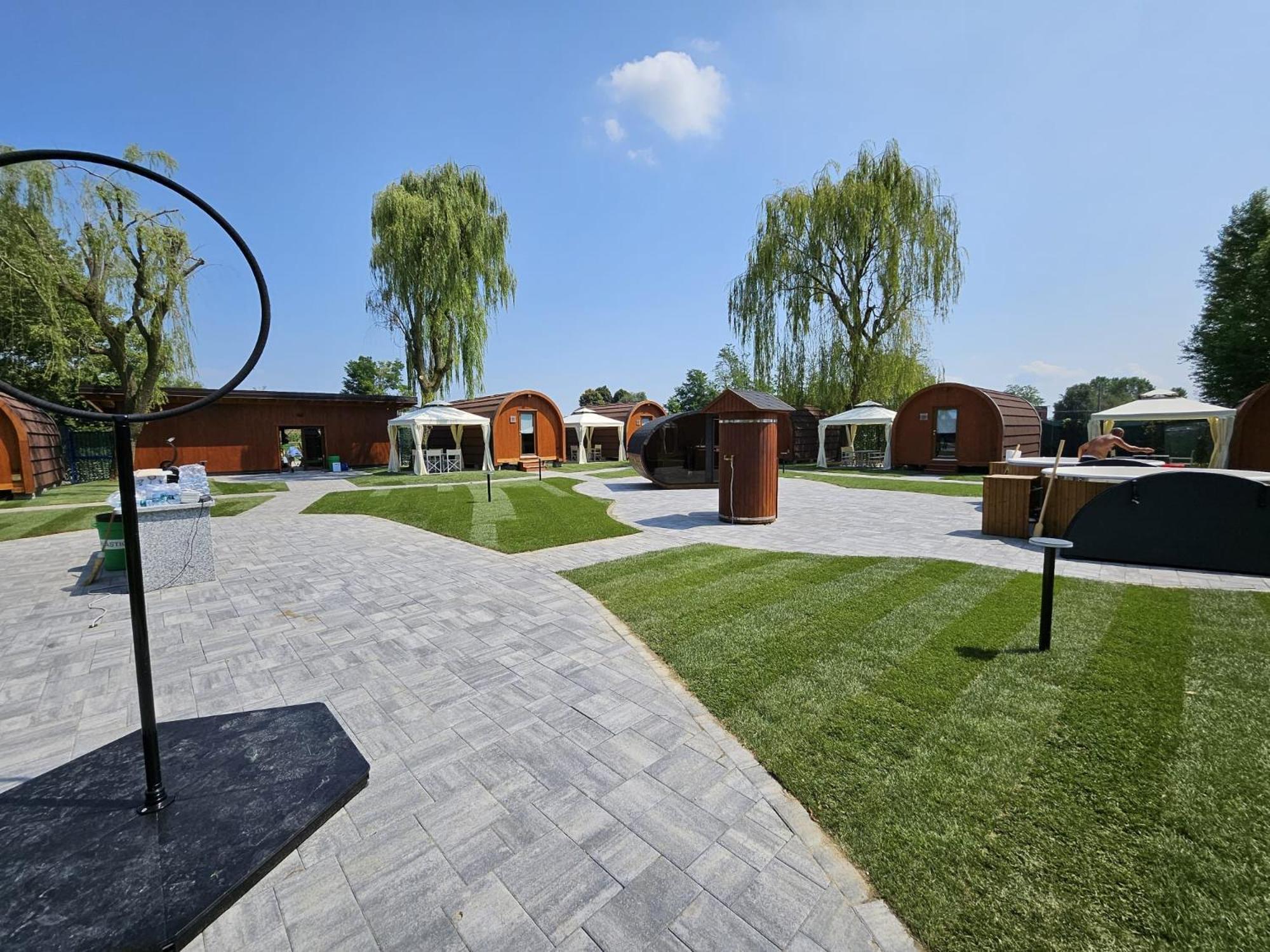 Vicolungo Glamour Lodge & Spa - Free Spa Hot Tub E Sauna Luaran gambar