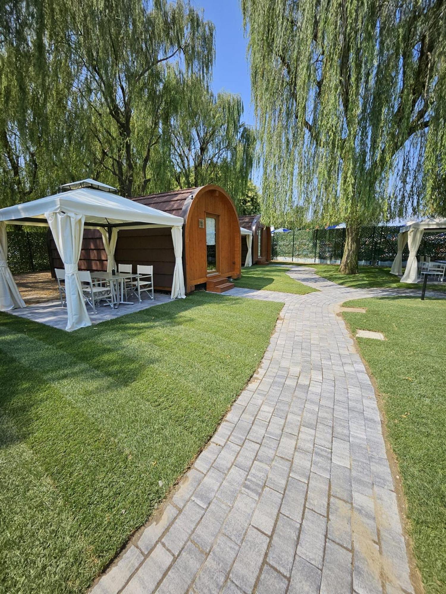 Vicolungo Glamour Lodge & Spa - Free Spa Hot Tub E Sauna Luaran gambar
