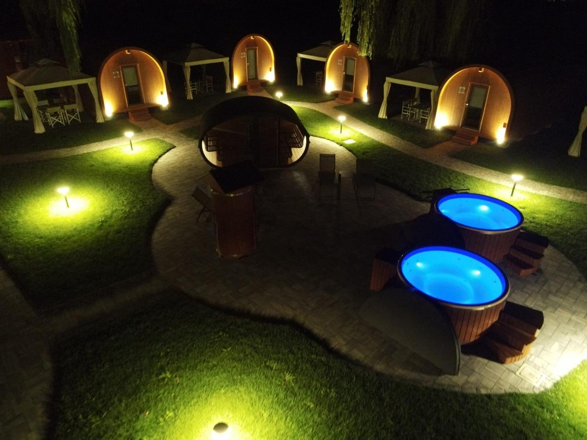 Vicolungo Glamour Lodge & Spa - Free Spa Hot Tub E Sauna Luaran gambar